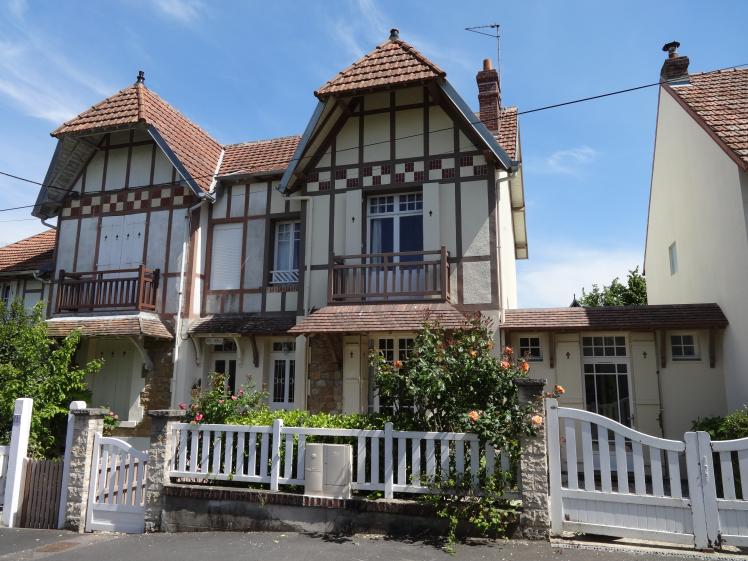 Façade sur rue après réalisation de l'extension