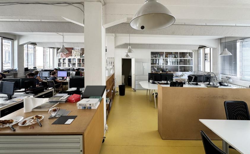 Bureaux avec tables DE-SO