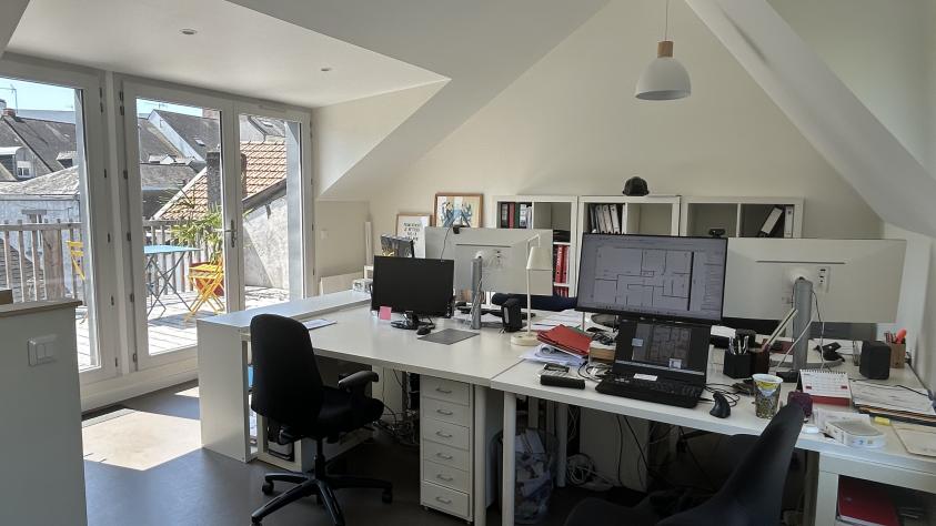 bureau ouvert 2e (occupé par 3 architectes)