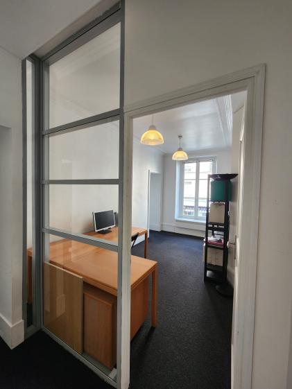 entrée du bureau disponible