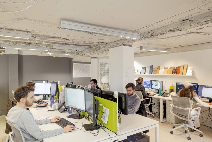 plateau avec 6 postes de travail