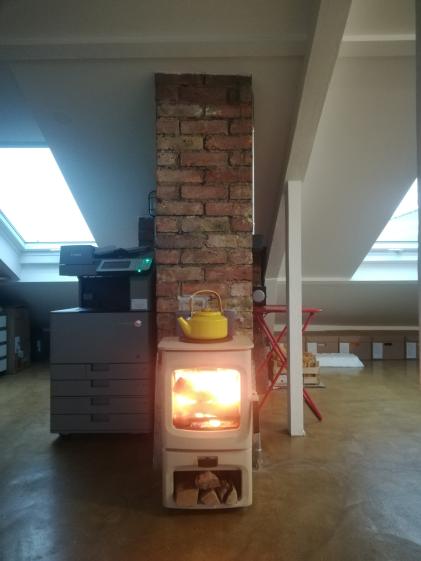 Co-working Pajol : un bon feu de cheminée en hiver !