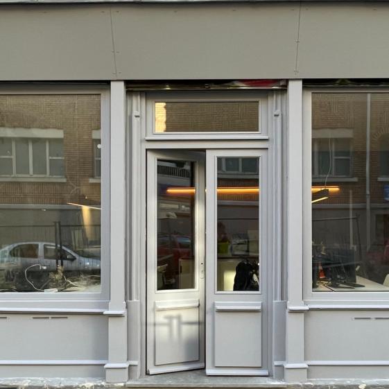 entrée secondaire coté rue