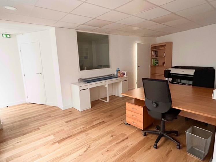 Espace de travail lumineux.