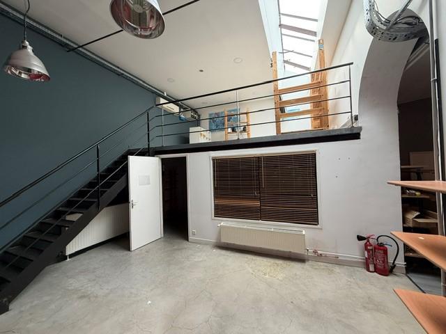 mezzanine 