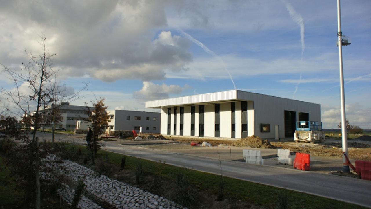 batiment_dactivite.jpg batiment_dactivite.jpg