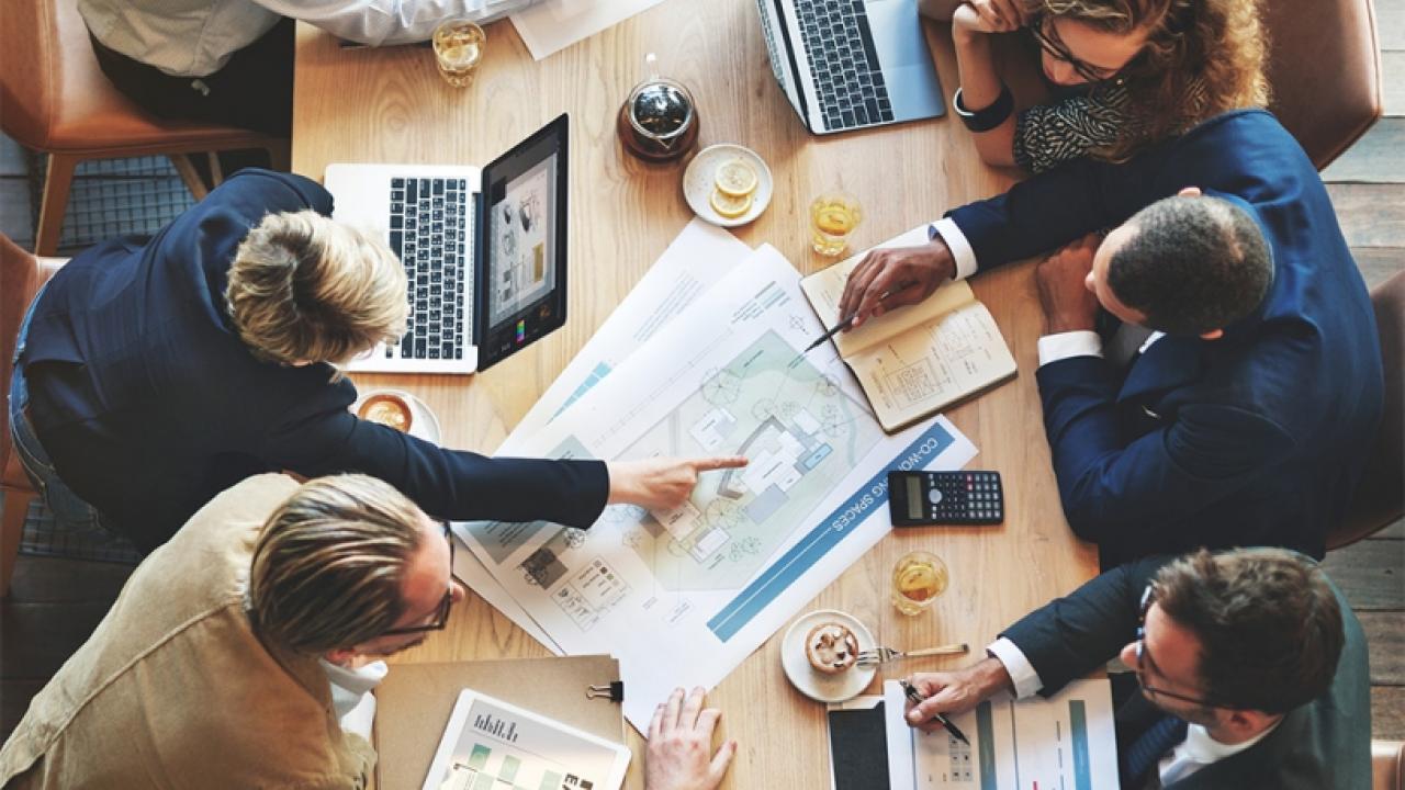 architecture-team.jpg architecture-team.jpg