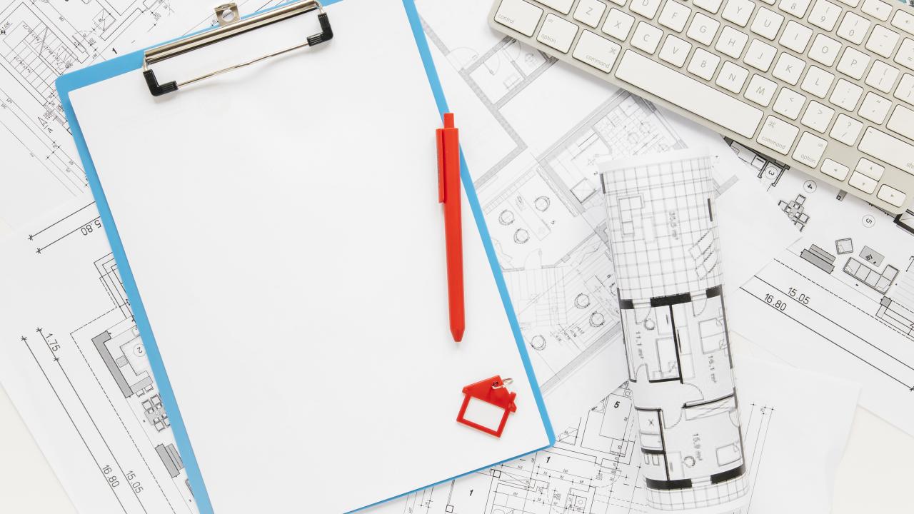 top-view-blank-clipboard-keyboard-blueprint