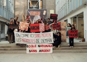Les ENSA EN grève
