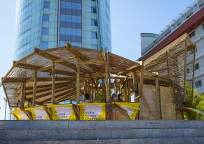 Le pavillon des JNA2021 à l'esplanade de la Tour Lumina