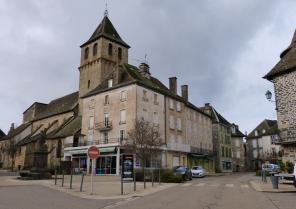 mairie-pleaux.jpg