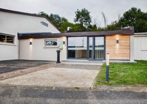 Salle des Fêtes de Virignin, vue par l'extérieur (côté entrée), après les travau