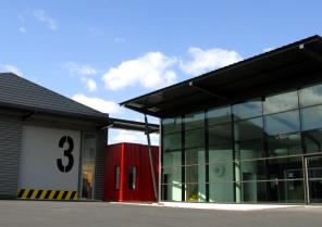 Construction d'ateliers et de bureaux