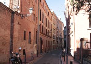 le foyer vu depuis la rue Velane