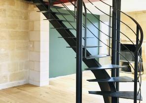 L'ESCALIER