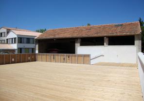 terrasse de 200m2 sur le toit du magasin de producteurs