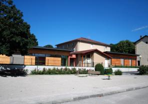 Façade Principale - Groupe Scolaire Saint Lattier