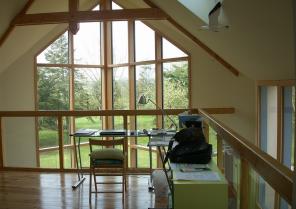 La mezzanine bureau se projette dans les arbres