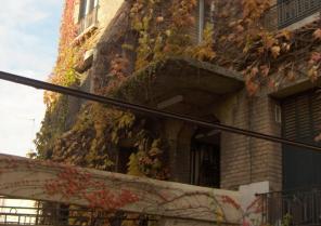 Aero hôtel - bâtiment sur cour