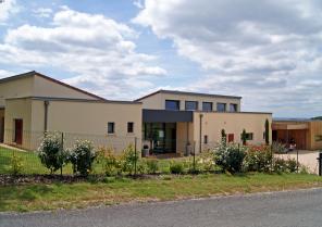 FAÇADE ARRIERE NORD SUR PARCELLE EN PENTE