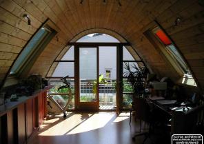 Intérieur traversant.