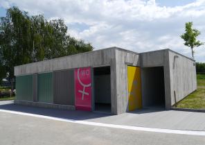 Les sanitaires - vue extérieure