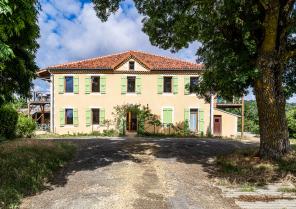 Façade principale est