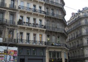 Restauration complète façade principale et devanture rdc 