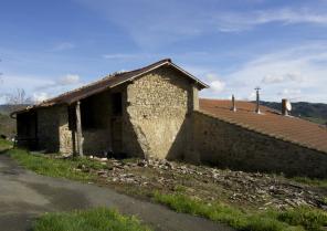 Etat actuel - Un ancien four à pain, des granges,...
