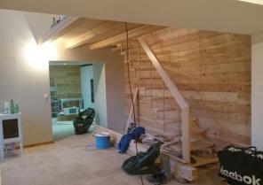 Escalier suspendu du séjour