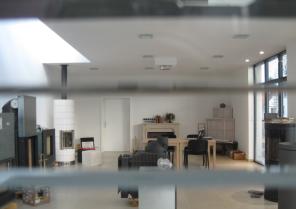 Bureau / showroom
