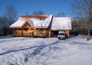 maison en bois madriers ou rondins