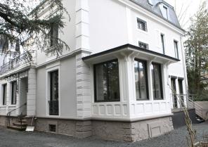 Rénovation d'une maison de maître en 2010, ajout d'une terrasse  client privé à 