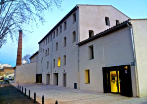 Médiathèque d'Auriol, façade principale.