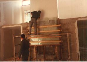 Coulage d'une hotte à fumée derriére un verre épais