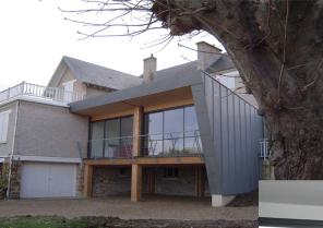 L'extension zinc et charpente lamellé collé