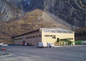 bâtiment industriel avec toiture photovoltaïque 3000 m2