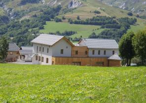 école  et bibliothèque à saint jean d'arves -  maurienne savoie