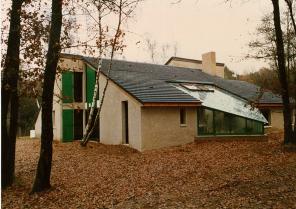 Façade sud-ouest et le jardin d'hiver