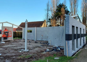 Construction de vestiaires douches avec club House