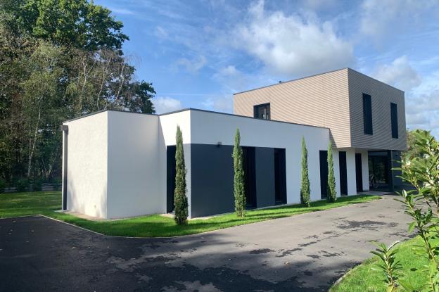 Maison Moderne en Bois Passive