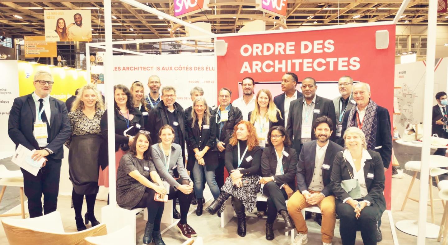 photo_de_groupe_salon_des_maires.jpg