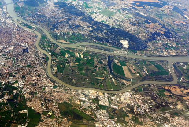 Vue aérienne Avignon la barthelasse Vue aérienne Avignon la barthelasse