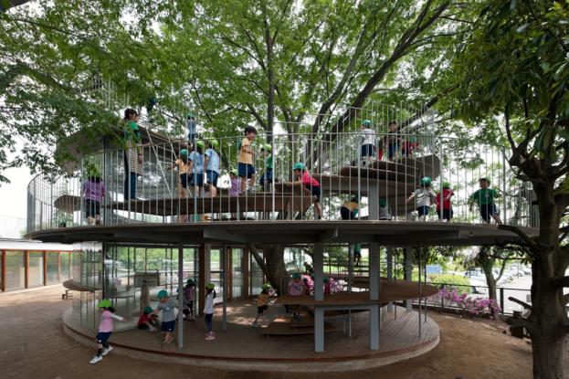 École Fuji Kindergarten de Tezuka Architects à Tokyo École Fuji Kindergarten de Tezuka Architects à Tokyo